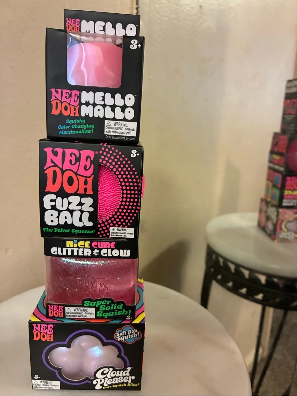 Needoh Cloud Pleaser Mello Mallo, Fuzz Ball & Glitter & Glow 100% Authentic (4ct